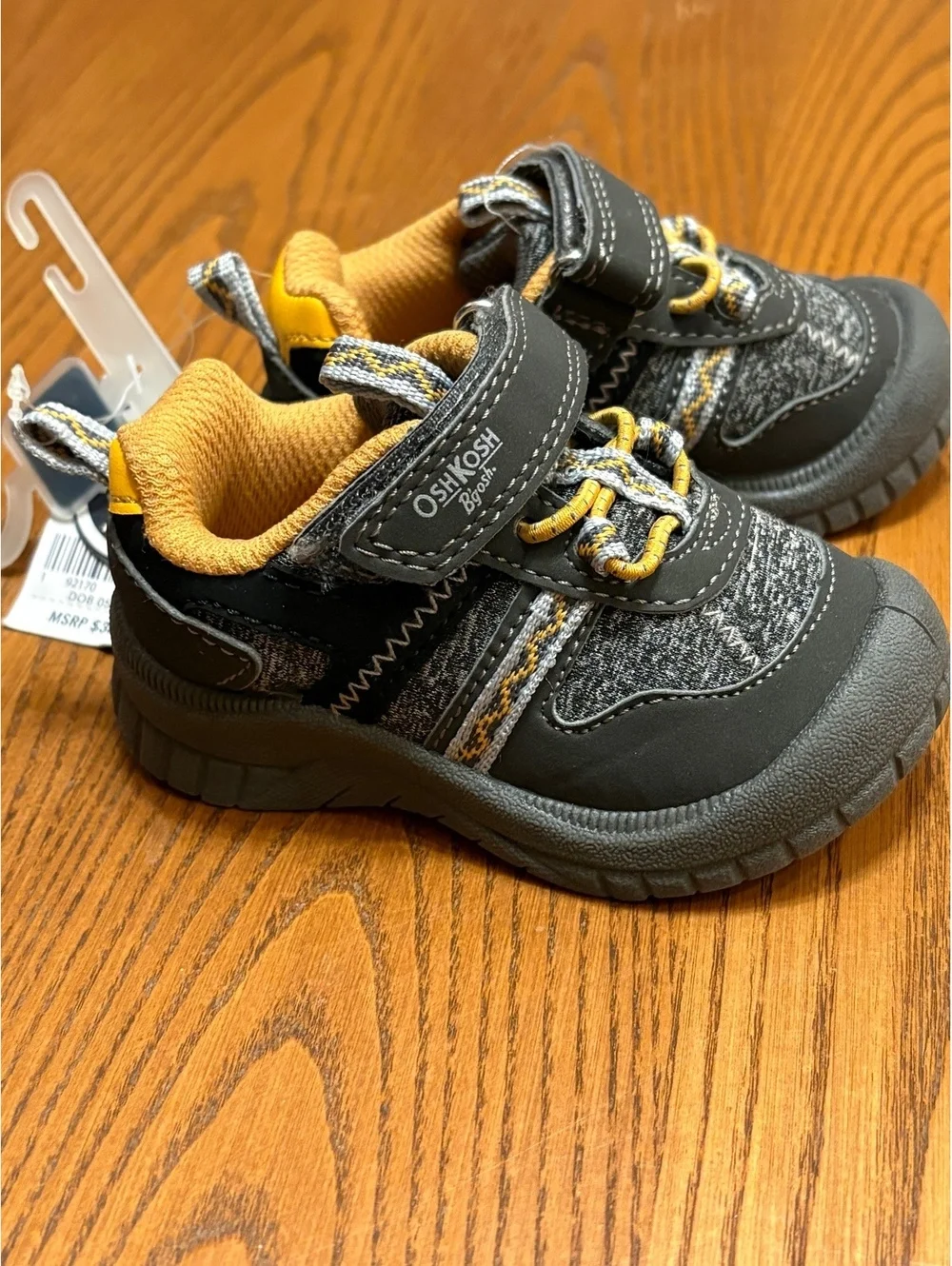 OshKosh B'gosh Toddler Boy Hiking Shoes Size 4 Gray Yellow NWT